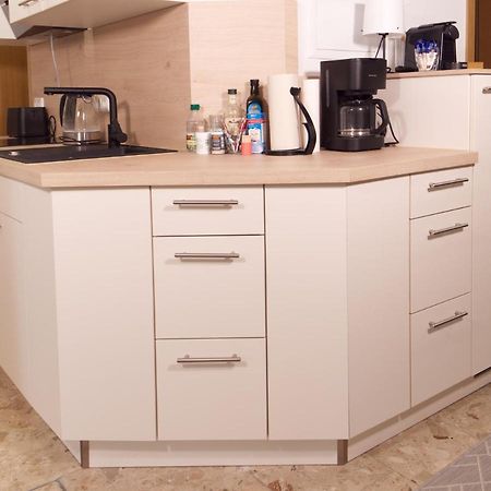 Bohnapartments Elisa - Wohlfuehlapartment Mit 2 Gratis Parkplaetzen Und 3 Schlafzimmern - Wlan - Vollausstattung 에르푸르트 외부 사진