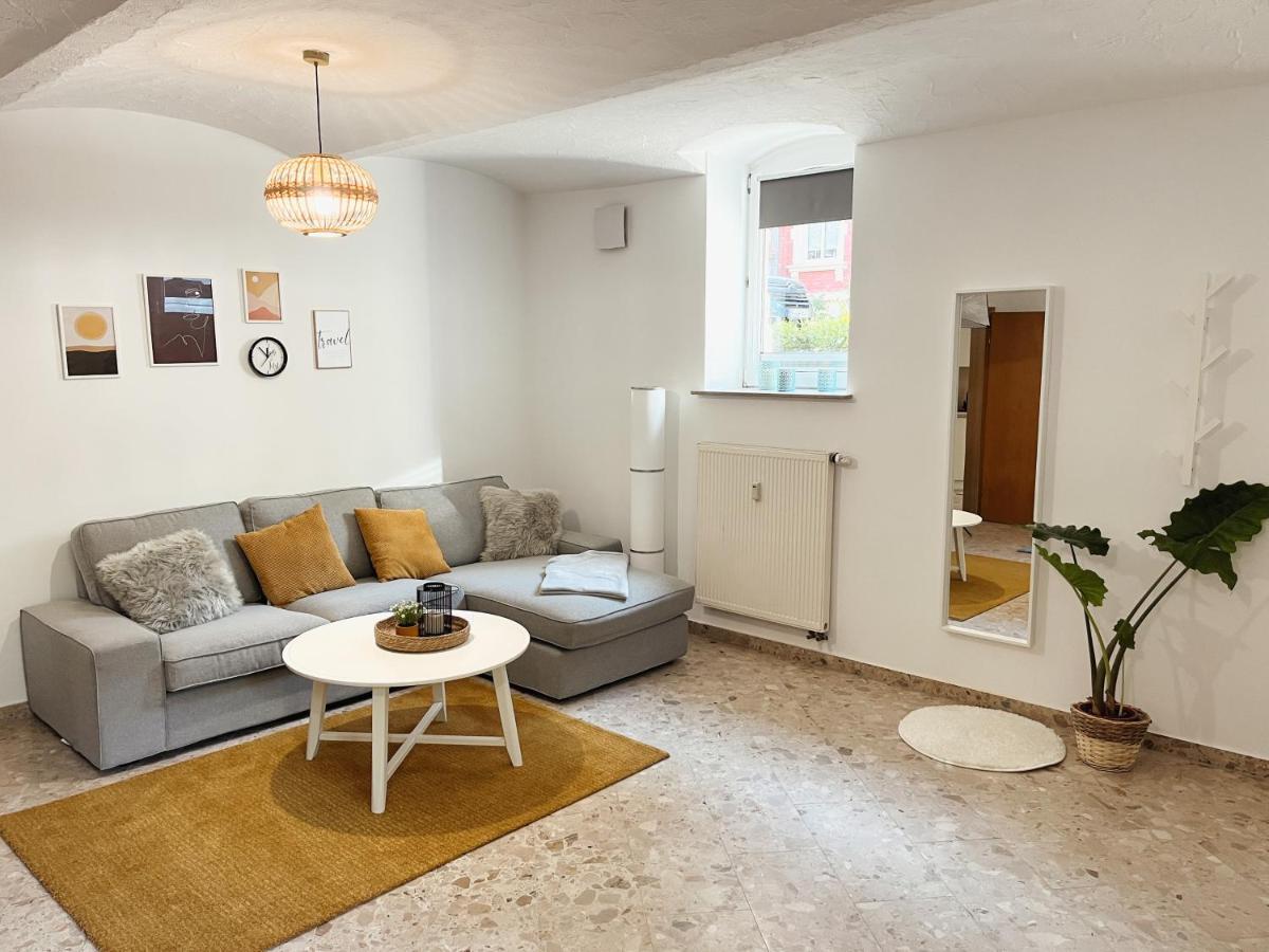 Bohnapartments Elisa - Wohlfuehlapartment Mit 2 Gratis Parkplaetzen Und 3 Schlafzimmern - Wlan - Vollausstattung 에르푸르트 외부 사진
