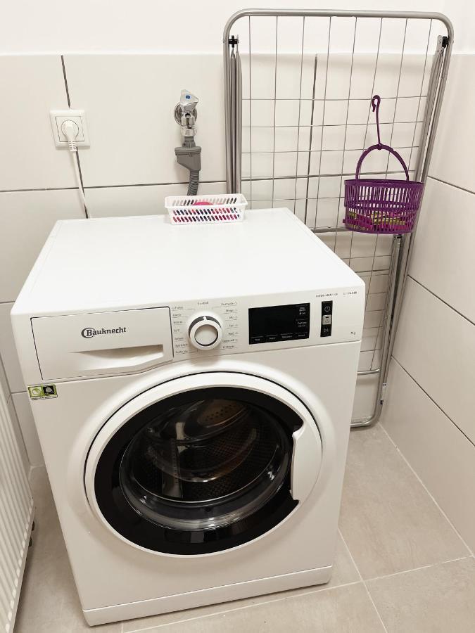 Bohnapartments Elisa - Wohlfuehlapartment Mit 2 Gratis Parkplaetzen Und 3 Schlafzimmern - Wlan - Vollausstattung 에르푸르트 외부 사진