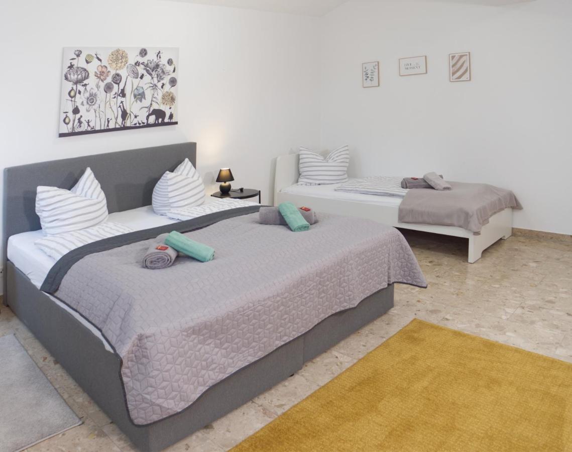 Bohnapartments Elisa - Wohlfuehlapartment Mit 2 Gratis Parkplaetzen Und 3 Schlafzimmern - Wlan - Vollausstattung 에르푸르트 외부 사진