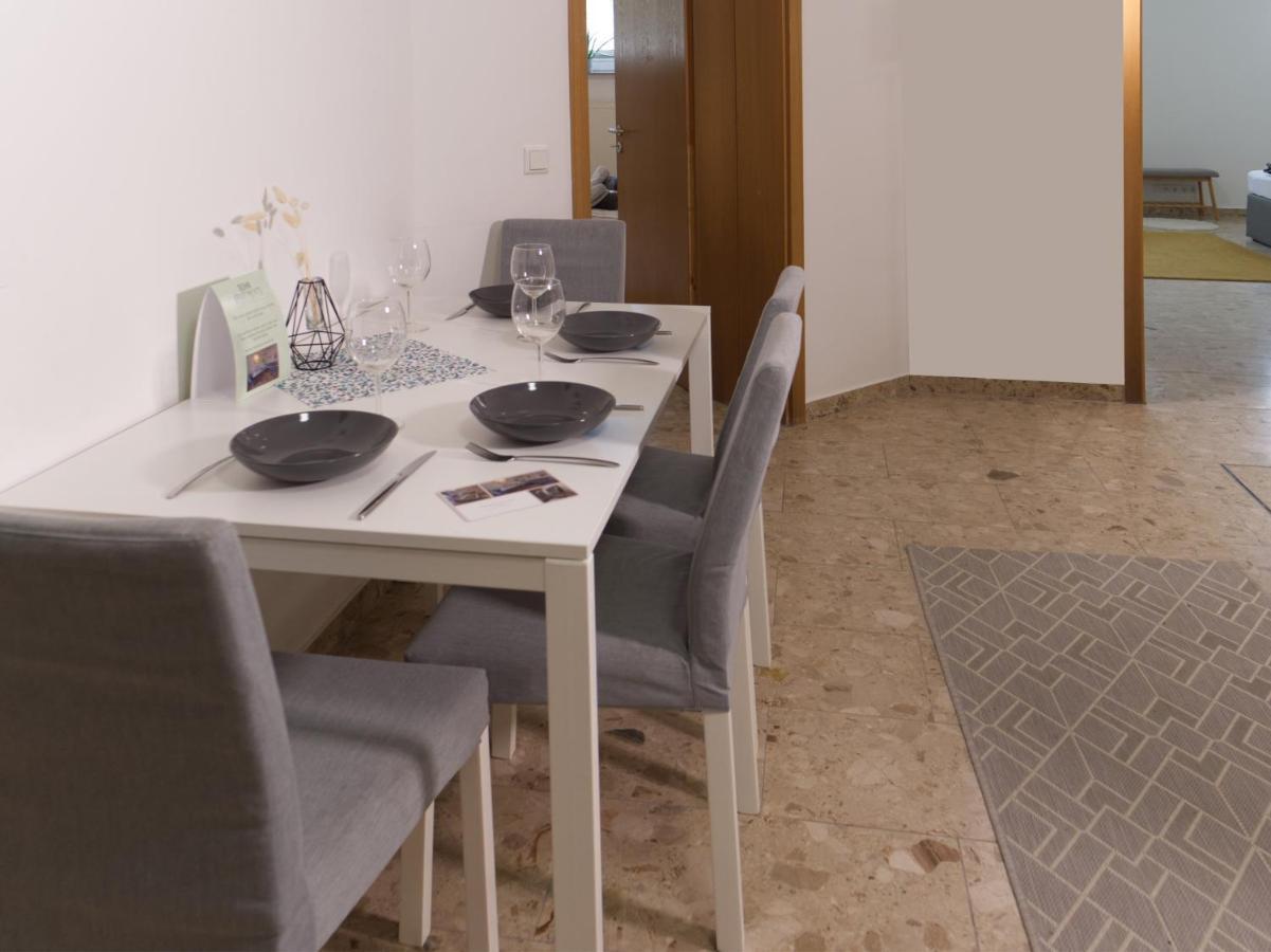 Bohnapartments Elisa - Wohlfuehlapartment Mit 2 Gratis Parkplaetzen Und 3 Schlafzimmern - Wlan - Vollausstattung 에르푸르트 외부 사진