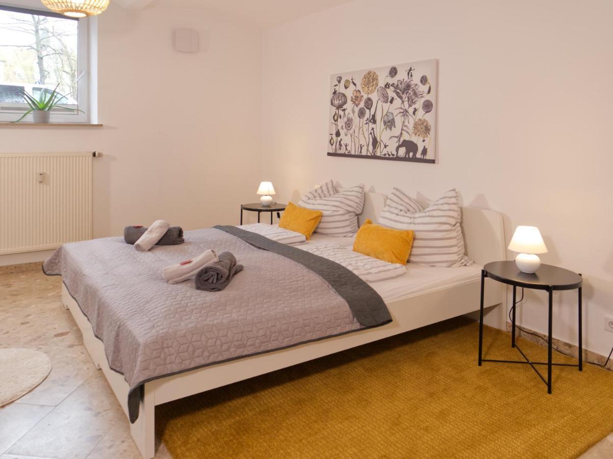 Bohnapartments Elisa - Wohlfuehlapartment Mit 2 Gratis Parkplaetzen Und 3 Schlafzimmern - Wlan - Vollausstattung 에르푸르트 외부 사진