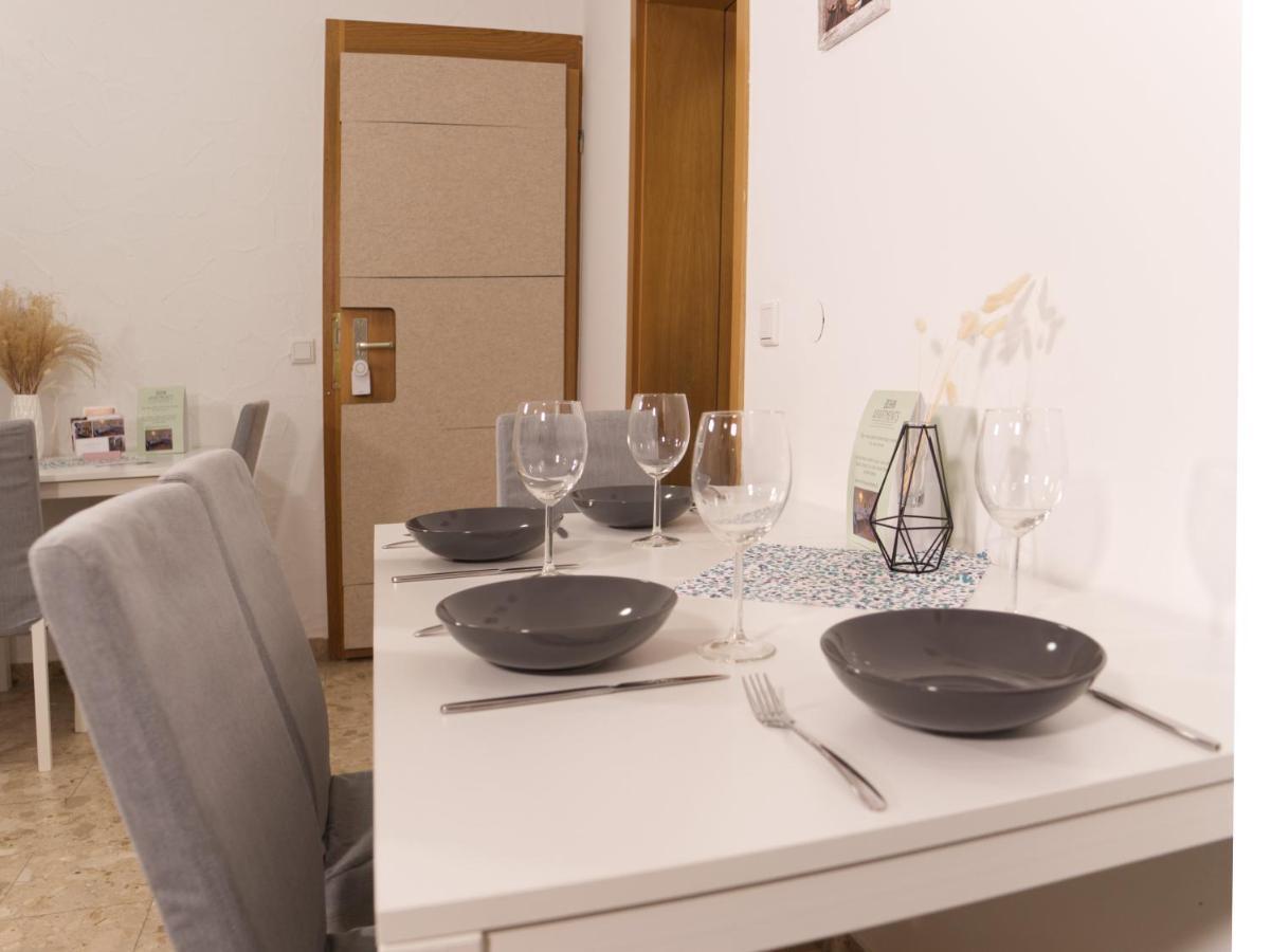 Bohnapartments Elisa - Wohlfuehlapartment Mit 2 Gratis Parkplaetzen Und 3 Schlafzimmern - Wlan - Vollausstattung 에르푸르트 외부 사진