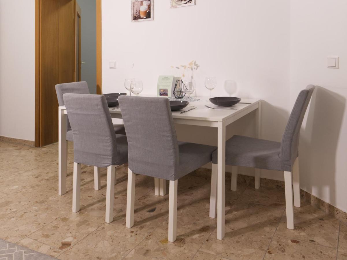 Bohnapartments Elisa - Wohlfuehlapartment Mit 2 Gratis Parkplaetzen Und 3 Schlafzimmern - Wlan - Vollausstattung 에르푸르트 외부 사진